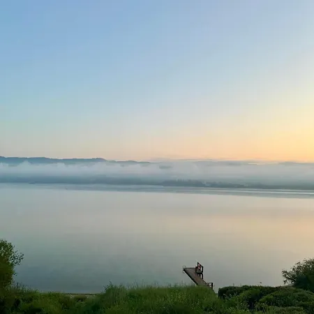 Nad Jeziorem Czorsztynskim Velo 木屋 *