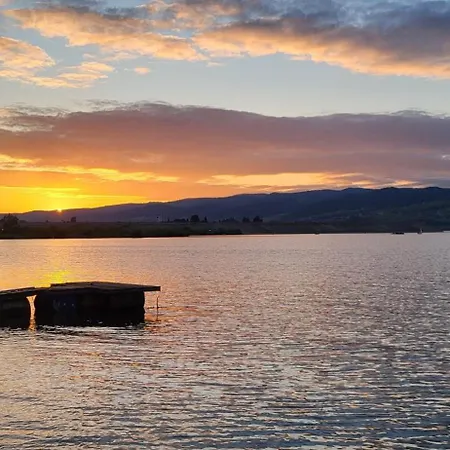 Nad Jeziorem Czorsztynskim Velo 木屋